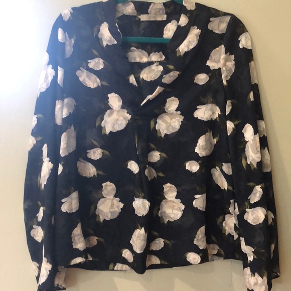 Sheer, float, floral, mandarin collar top - Picture 2 of 6